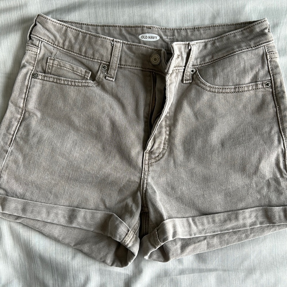 Old Navy O.G. Short High Rise size 6
